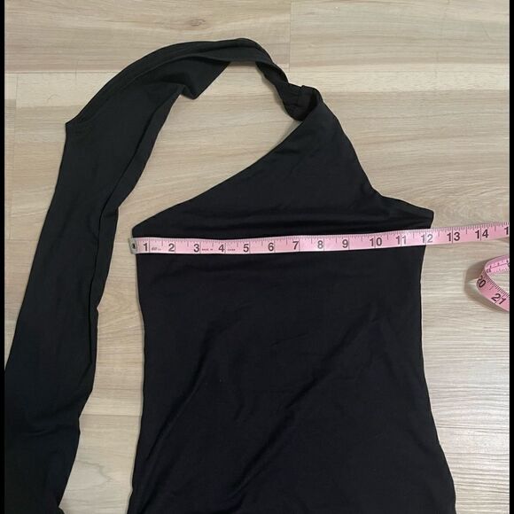 Fashion Nova one shoulder top - Picture 6 of 7